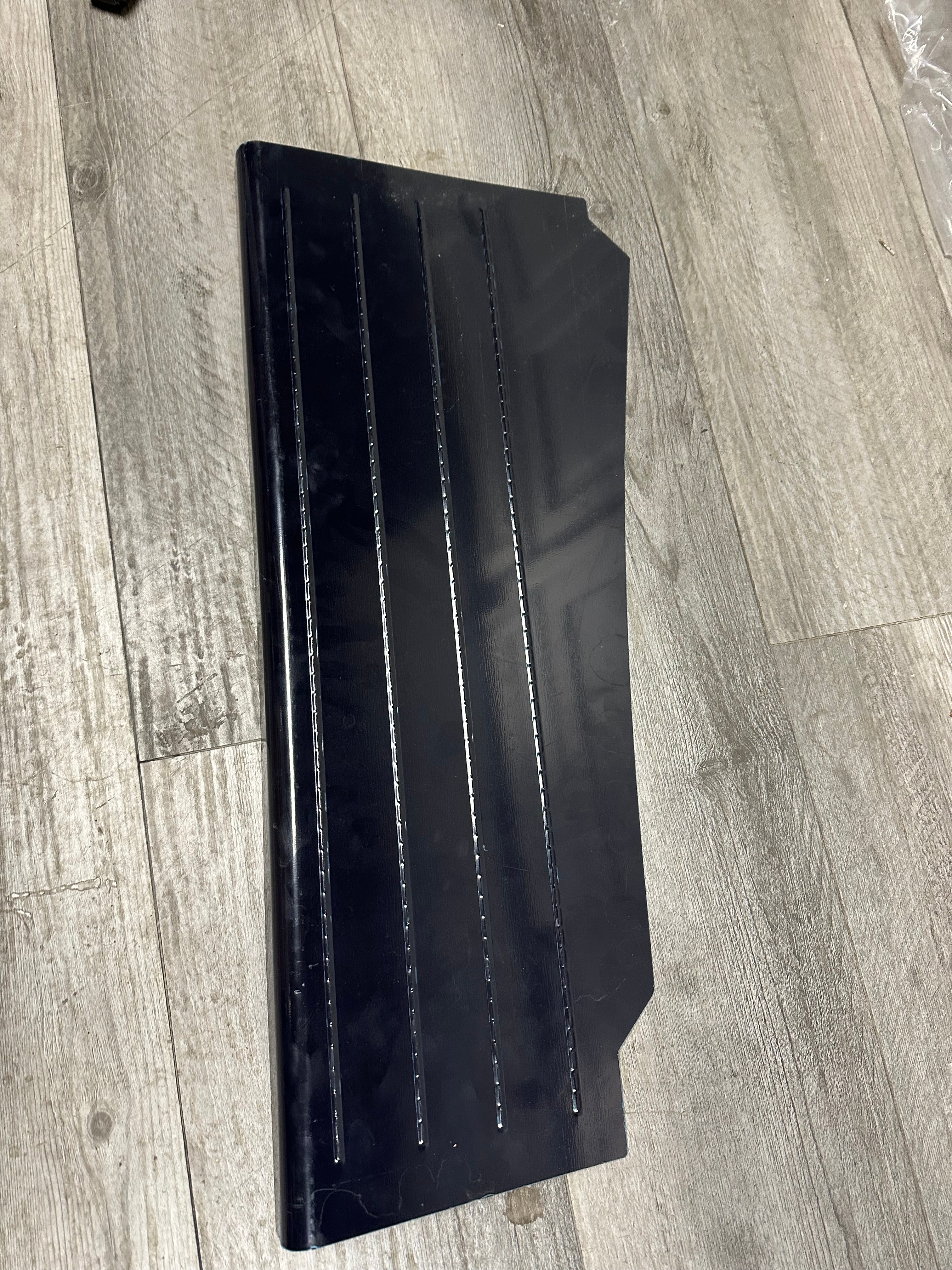 Running board Left